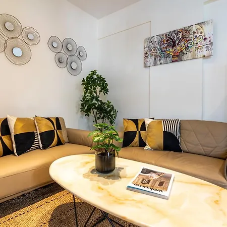 City Cove 1-br Apt In * ラルナカ